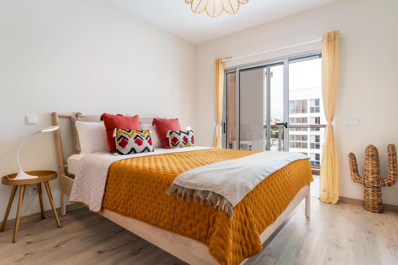 Sunny Brand New 2-Bedroom Apt - 500M From Praia Da Rocha With Ac And Pool! Portimao Ngoại thất bức ảnh