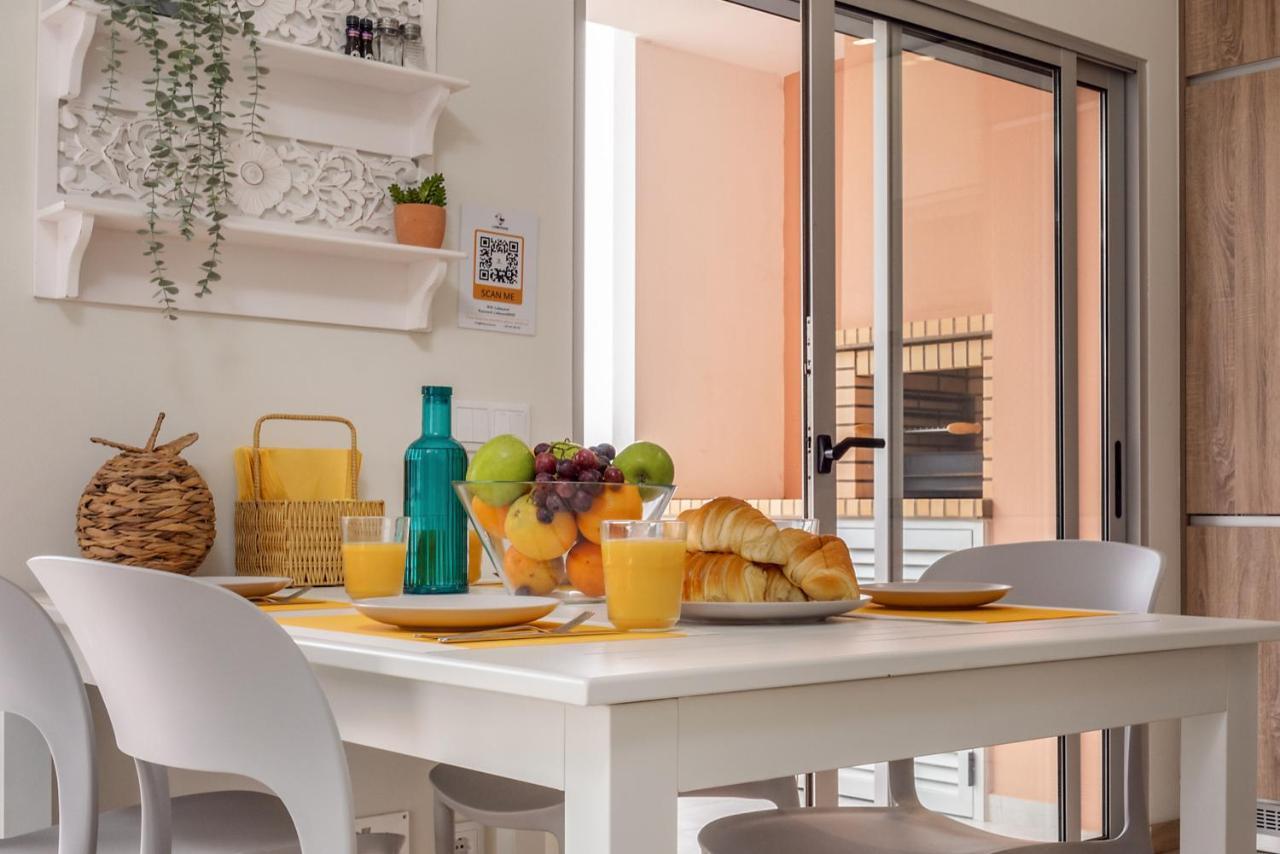 Sunny Brand New 2-Bedroom Apt - 500M From Praia Da Rocha With Ac And Pool! Portimao Ngoại thất bức ảnh