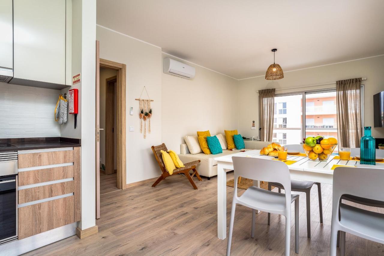 Sunny Brand New 2-Bedroom Apt - 500M From Praia Da Rocha With Ac And Pool! Portimao Ngoại thất bức ảnh
