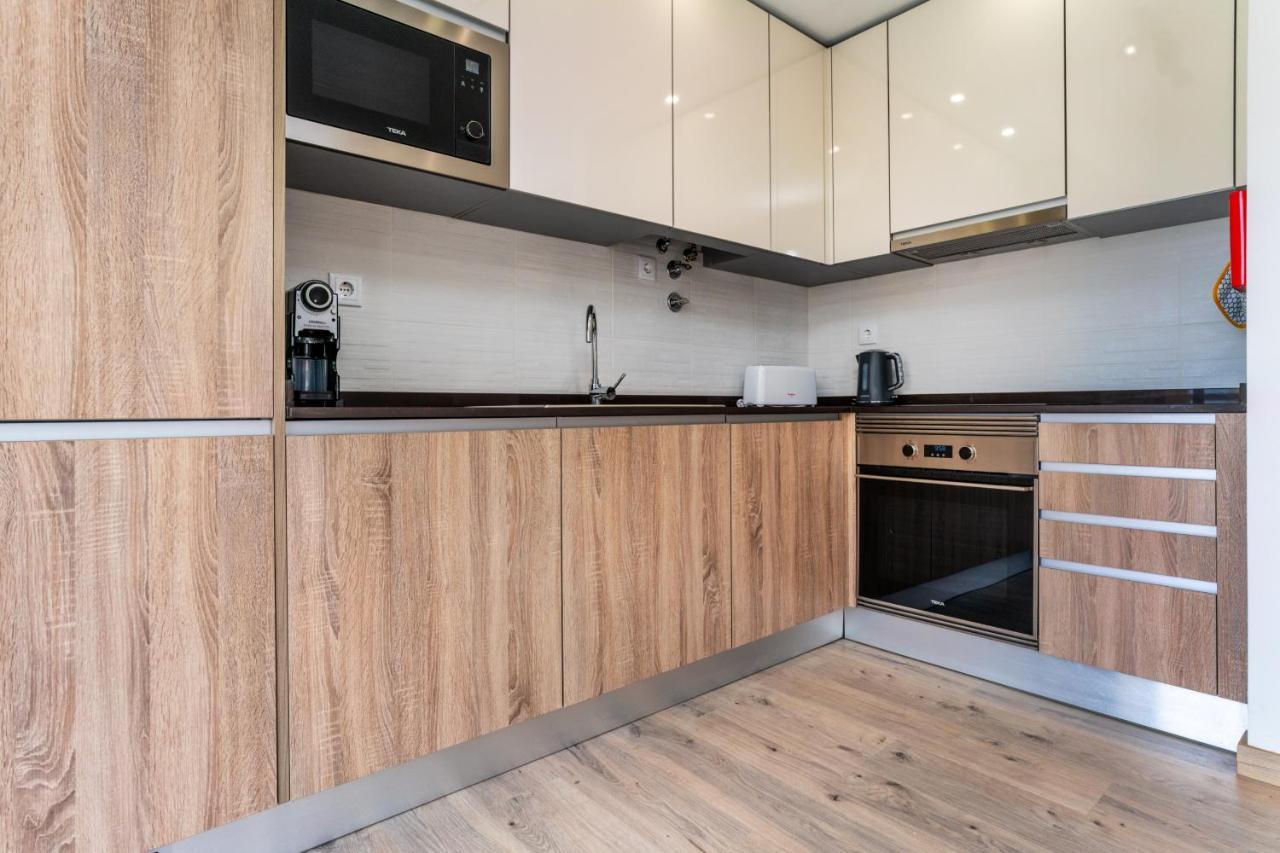Sunny Brand New 2-Bedroom Apt - 500M From Praia Da Rocha With Ac And Pool! Portimao Ngoại thất bức ảnh