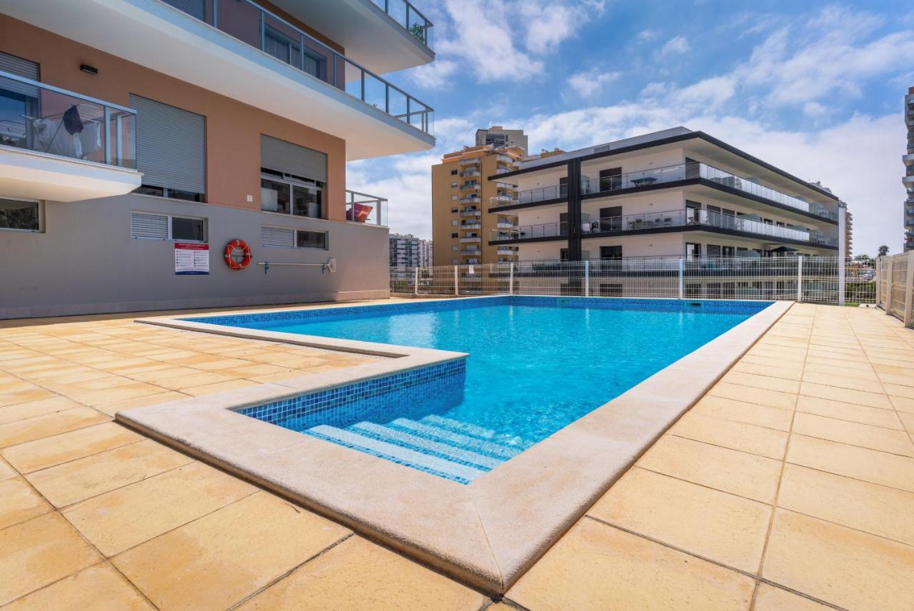 Sunny Brand New 2-Bedroom Apt - 500M From Praia Da Rocha With Ac And Pool! Portimao Ngoại thất bức ảnh